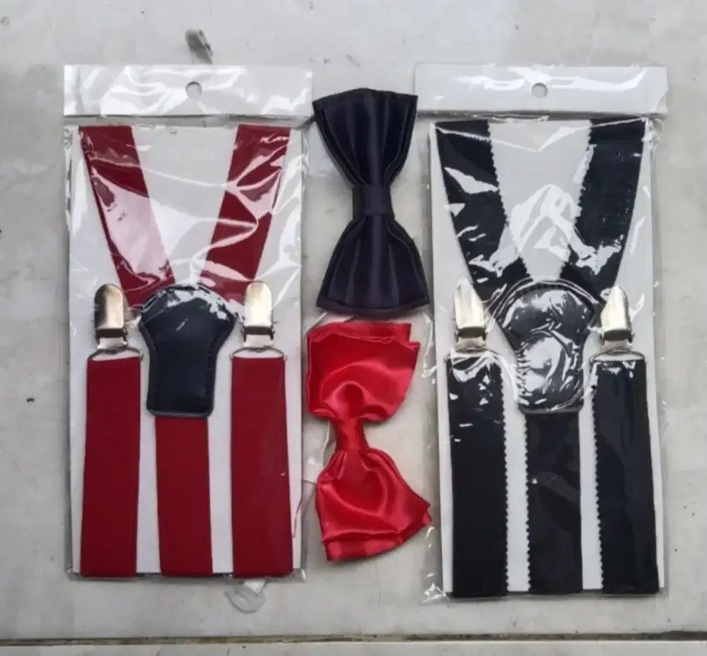Sepaket dasi kupu-kupu dan suspender