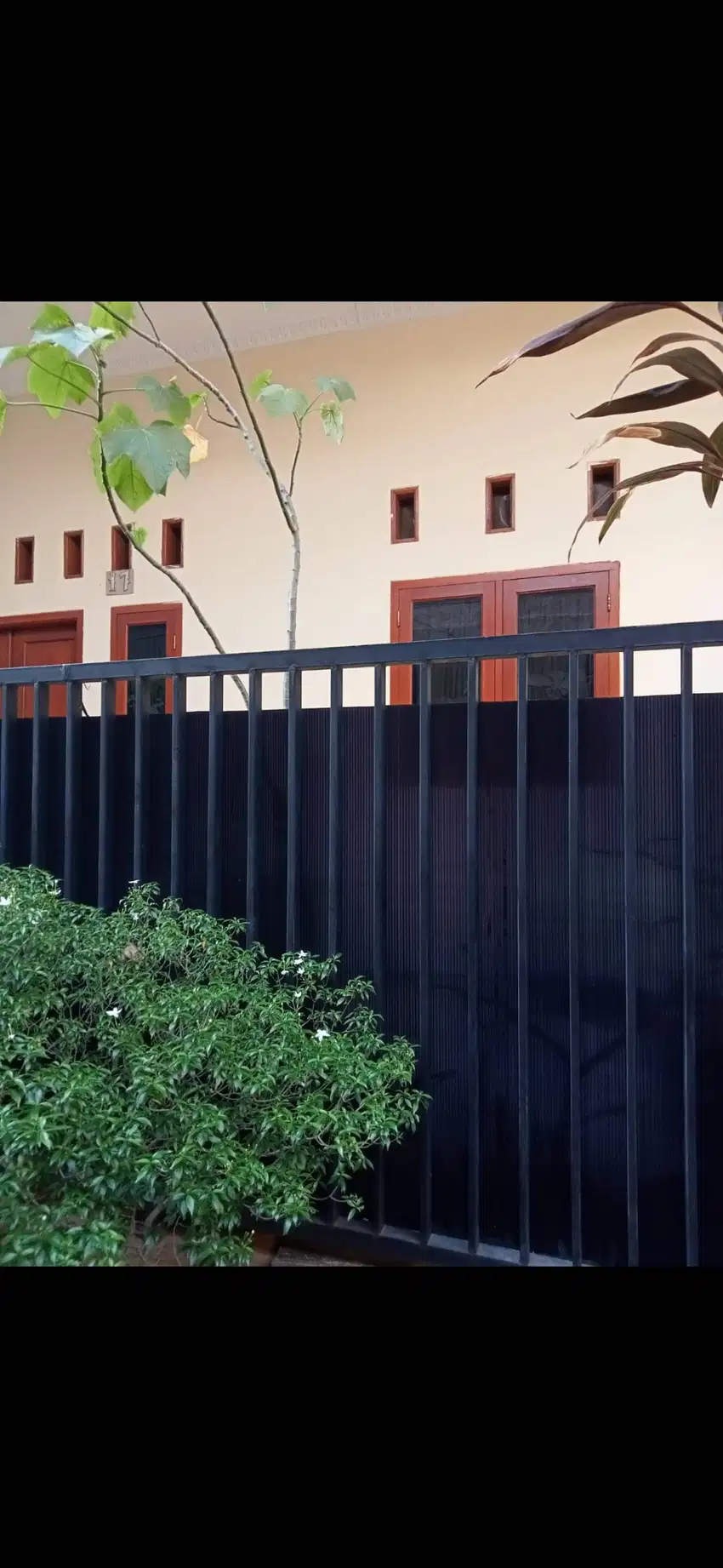 Disewakan tahunan rumah 2 lt. Semi Furnish (nego) minat wa langsung