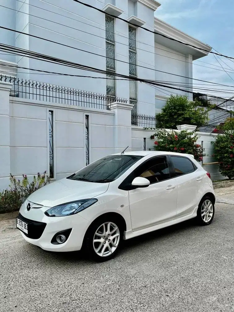 Mazda 2 sport AT 2012