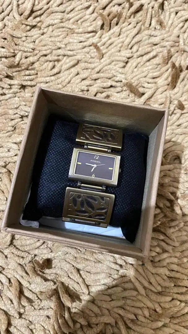 Jam Fossil Coklat