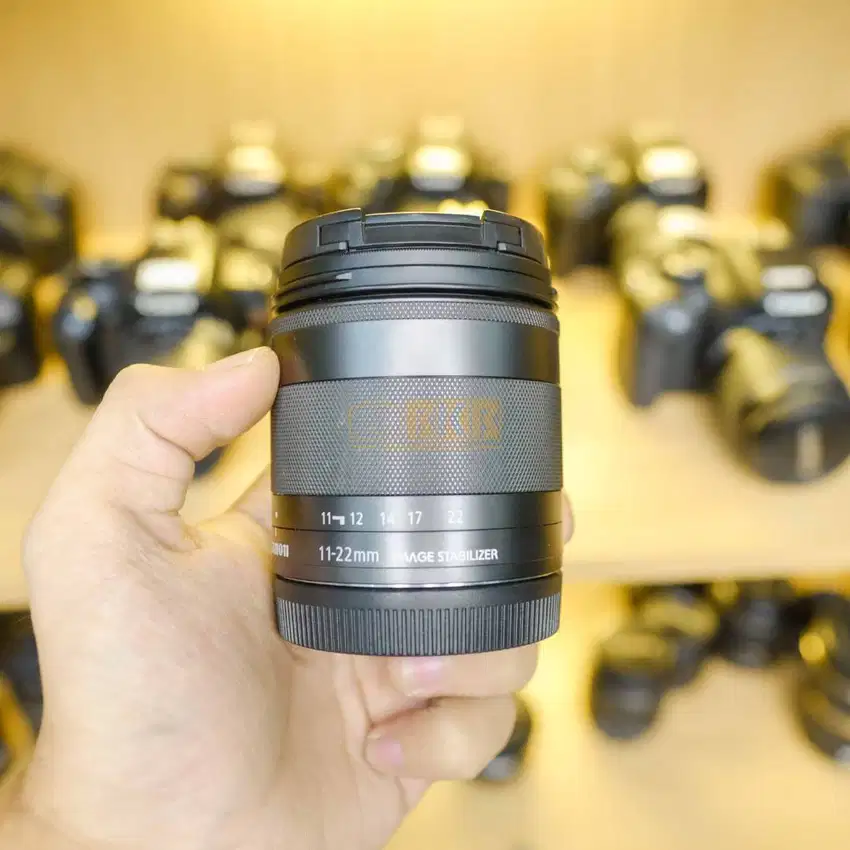 Lensa Canon EFM 11-22mm Fullset Mulus