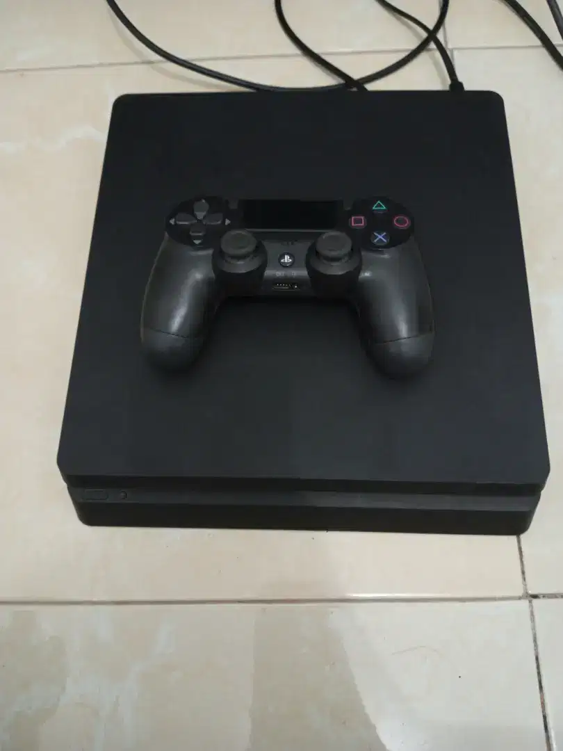 Dijual ps 4 slim original