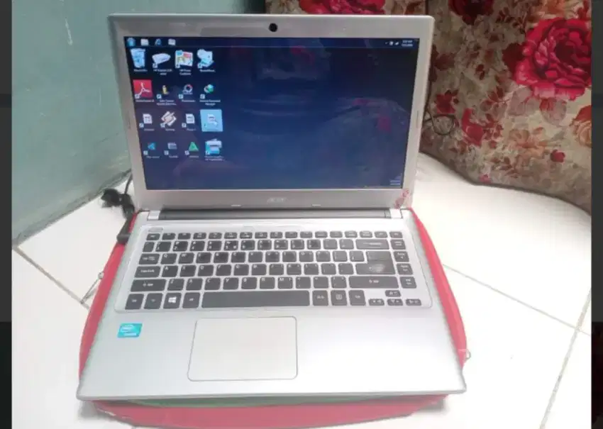 Laptop Acer bekas