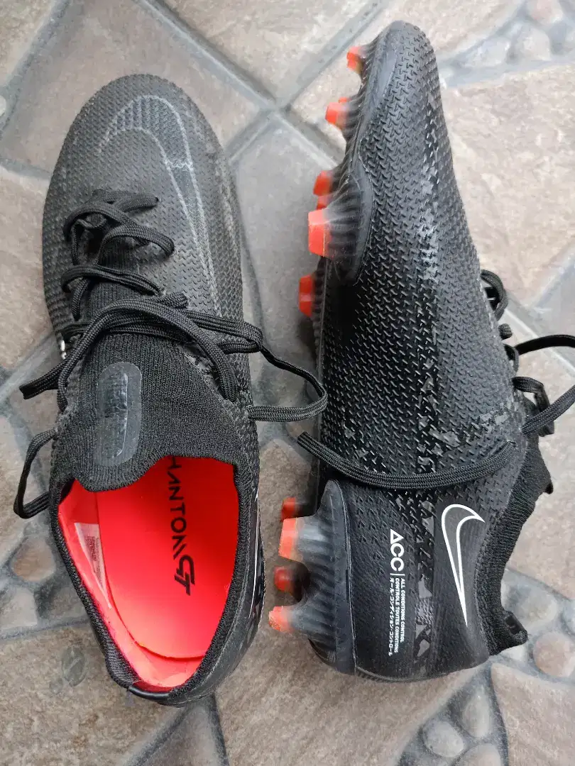 Sepatu bola Nike Phantom GT2 Elite.FG