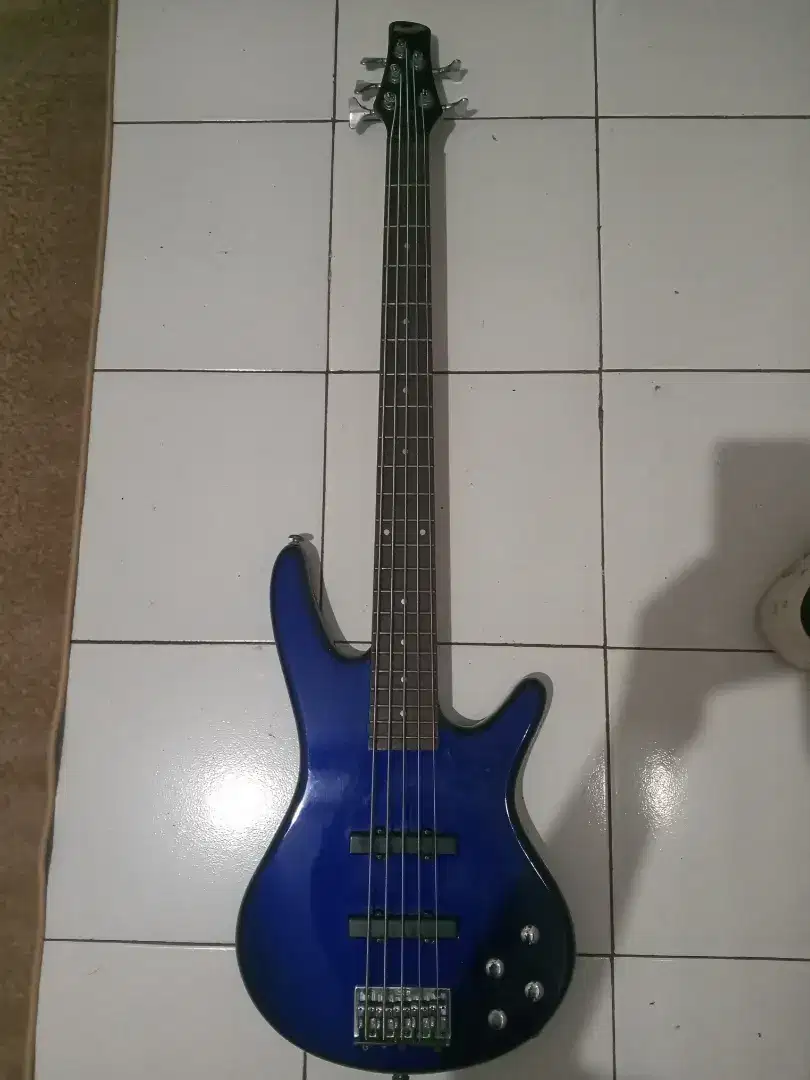 Bass merk Ibanez gio 5 string aktif gsr205jb asli original mic