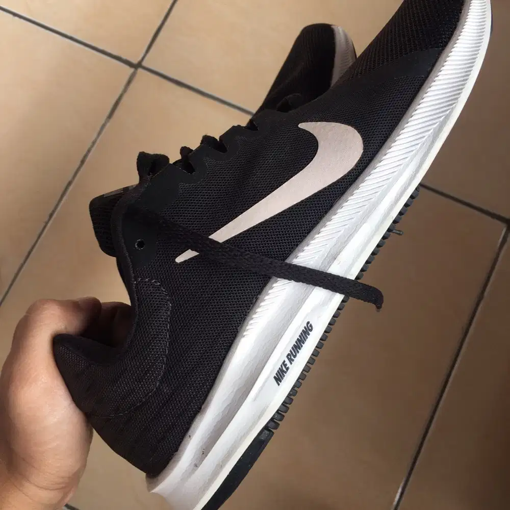 Sepatu Nike Downshifter 8