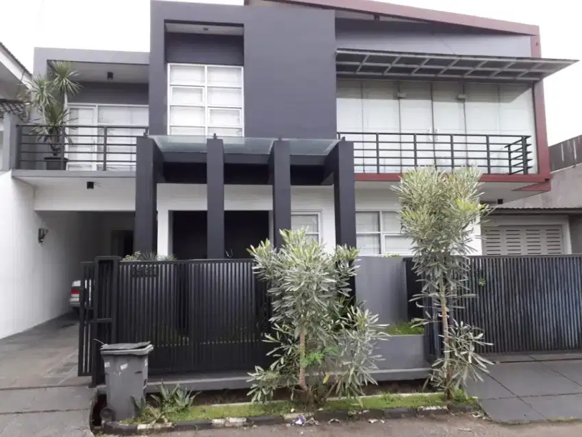 Rumah mewah Bintaro Jaya Sektor 9 tanah luas nyaman dekat mesjid