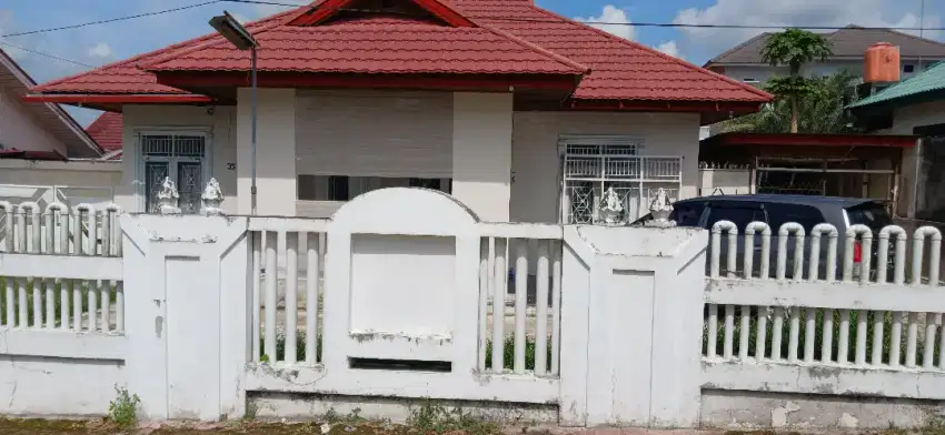 Rumah HOP strategis tengah kota Duri di Mawar Luasan 500m2