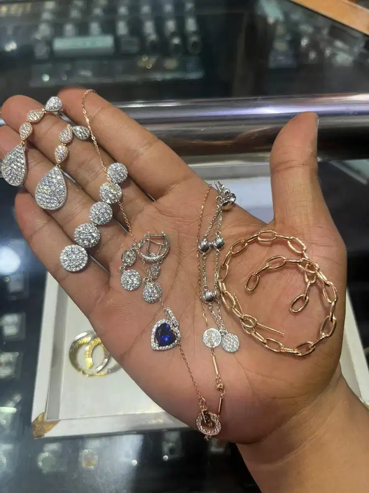 TERIMA JUAL BELI EMAS&berlian,jam tangan mewah