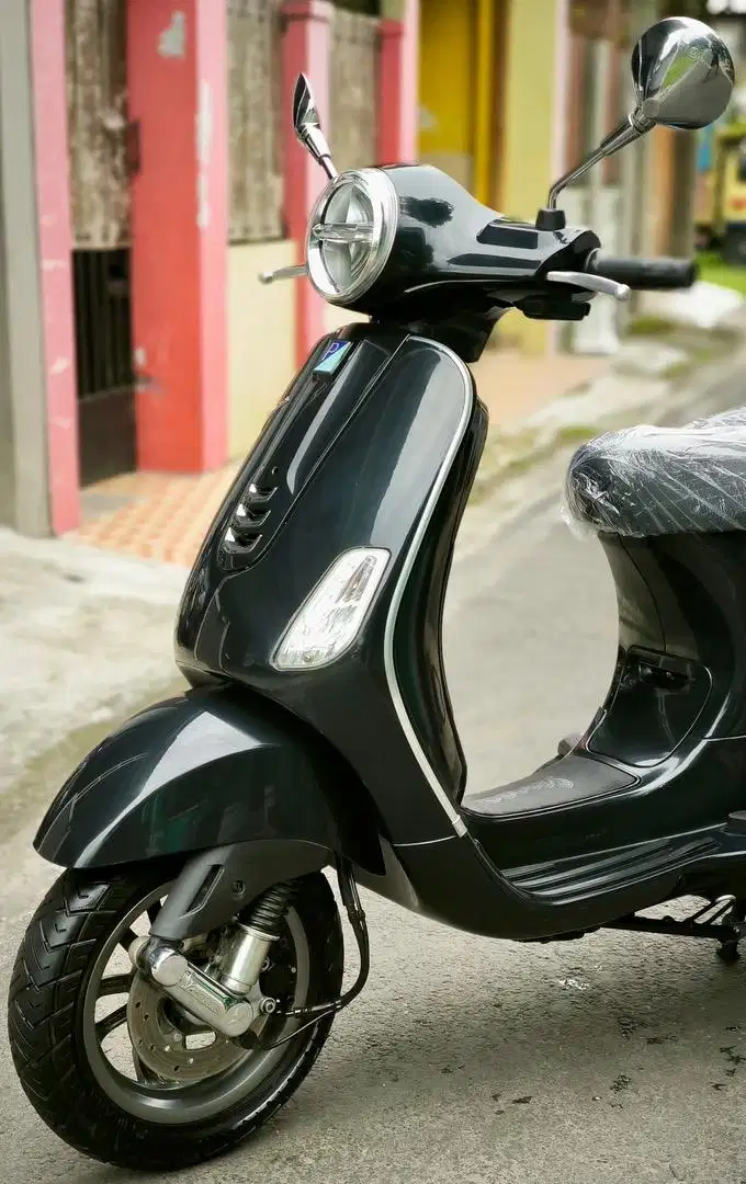 Vespa Piaggio LX 125 iGet AD Solo Black Edt