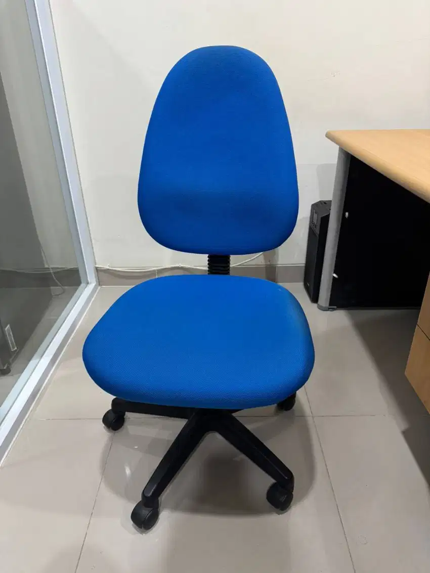 Dijual Murah & Cepat ( Furniture Kursi Kantor Chairman )