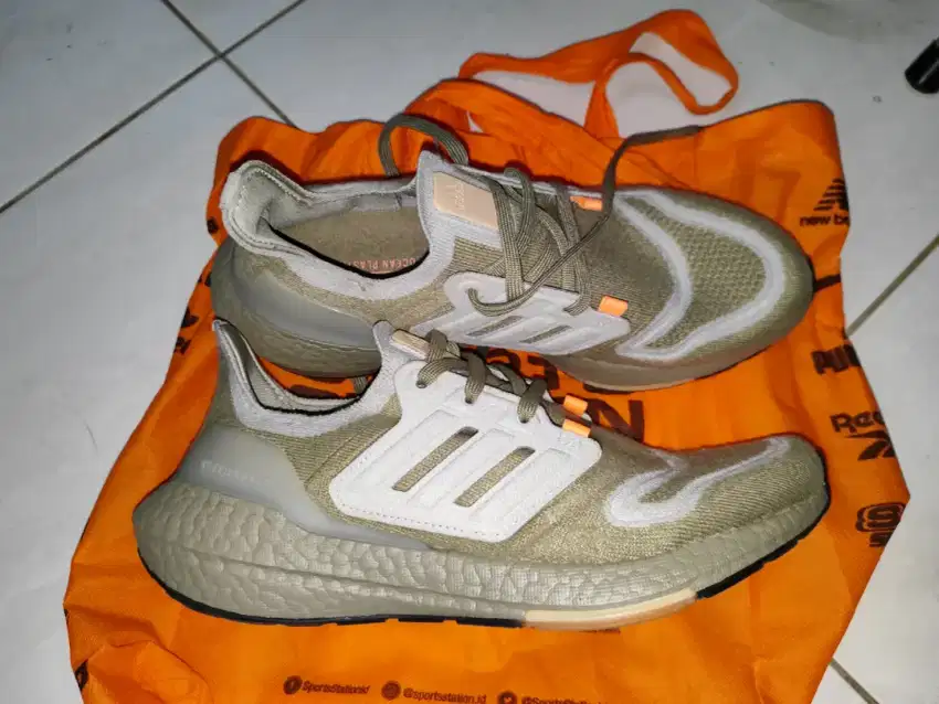 SEPATU ADIDAS ULTRABOOST 22 ORIGINAL