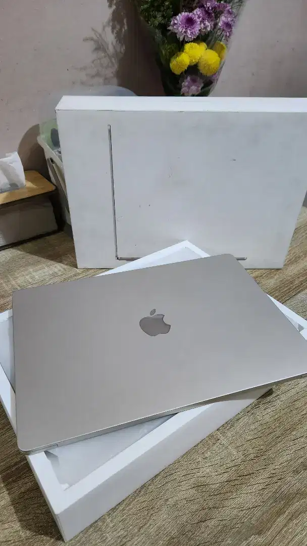 Macbook Air M2 (2023) 15 Inch 256 GB Resmi iBox/Digimap