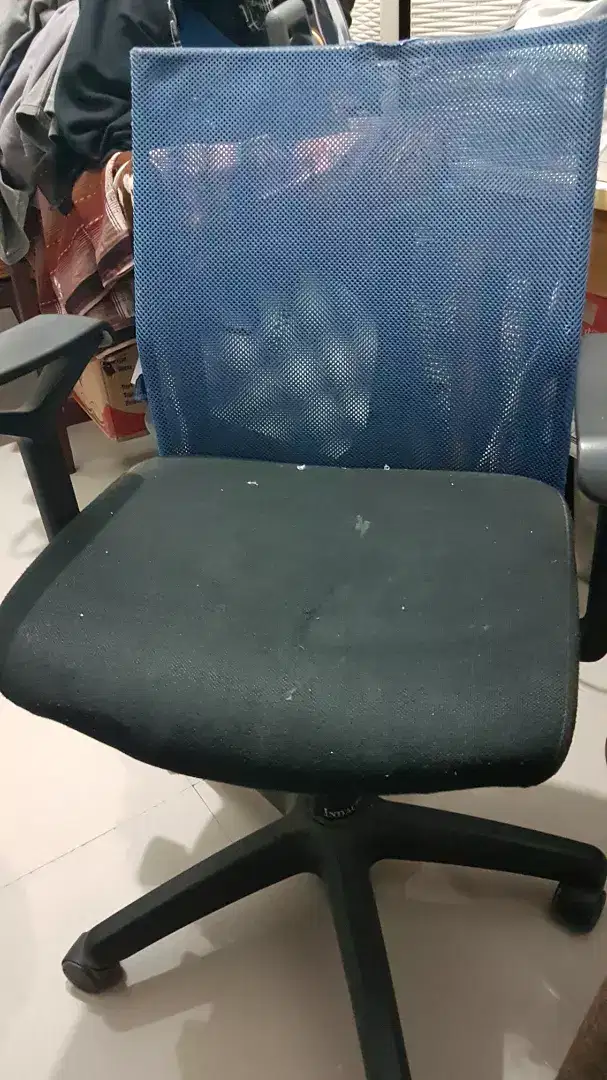 KURSI KANTOR MASIH BAGUS