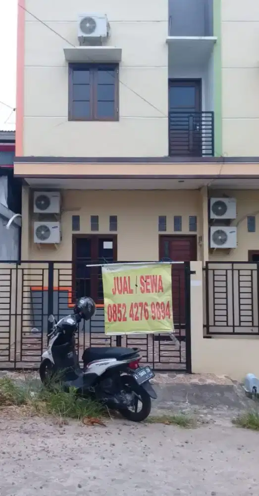 Rumah 2 lantai cantik minimalis