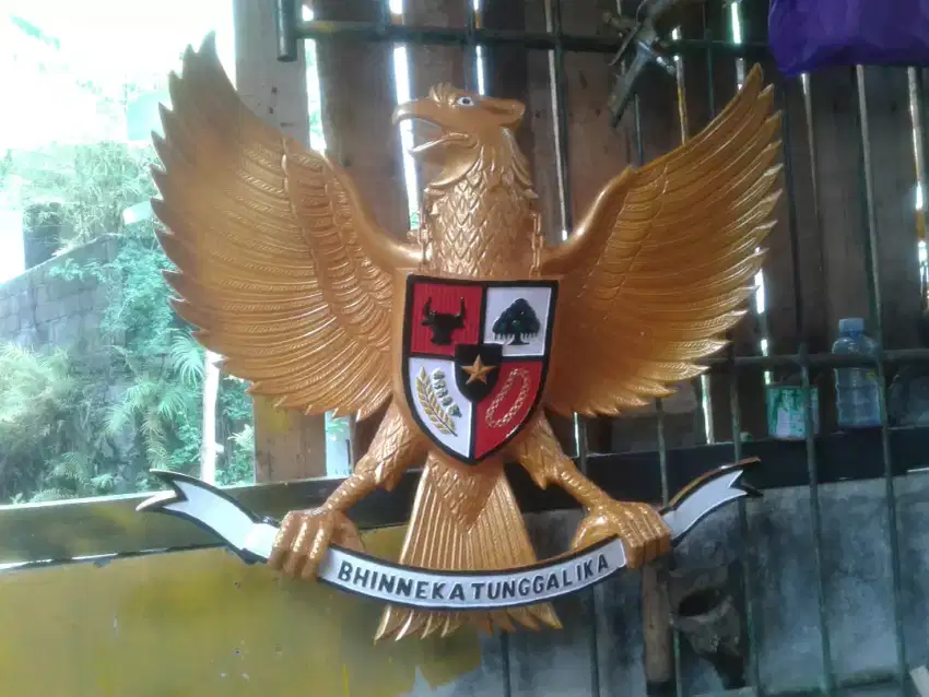 Patung burung Garuda Pancasila.fiber.baru.