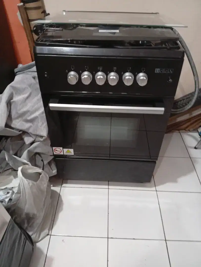 KOMPOR STANDING 4 TUNGKU WITH OVEN DELIZIA