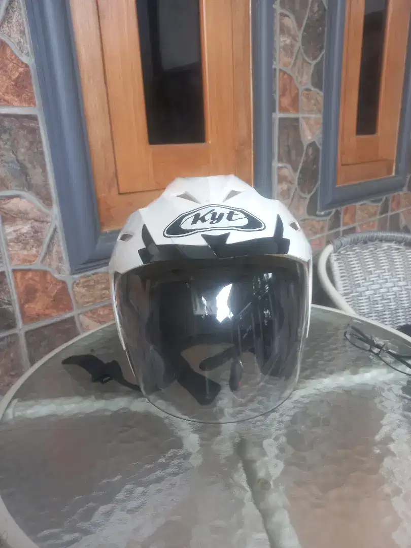 Jual helm kyt ori