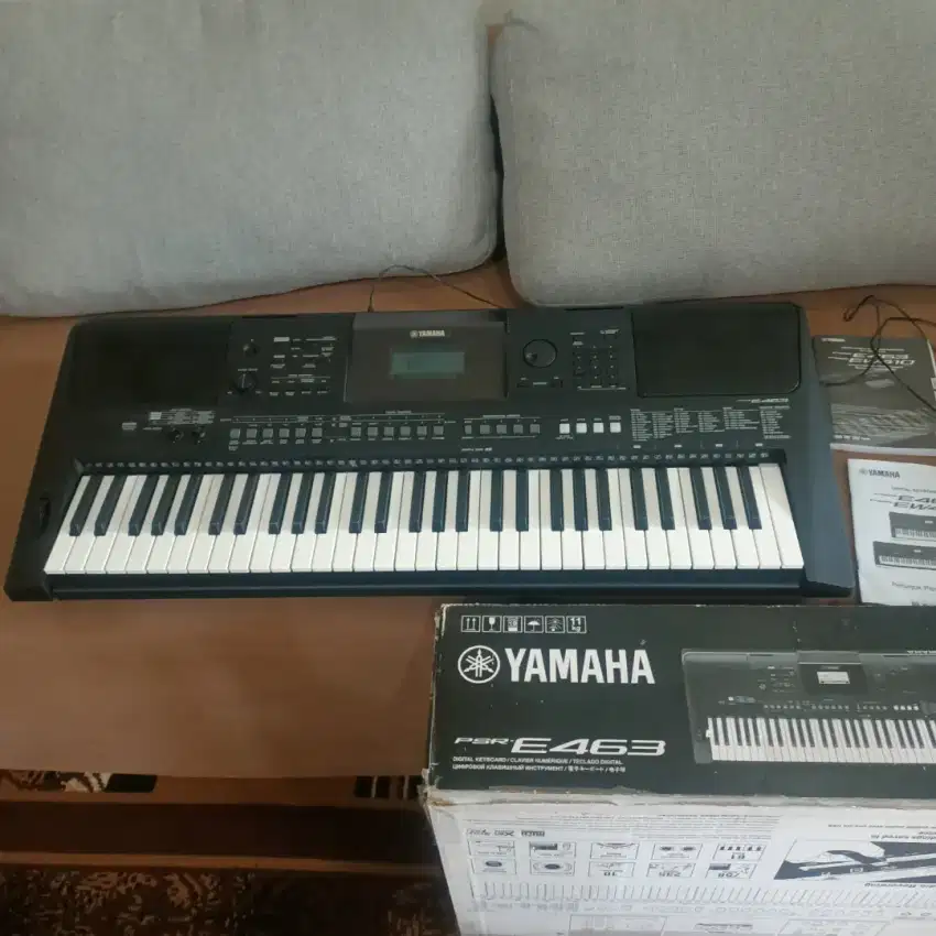 Yamaha PSR - E 463 bekas