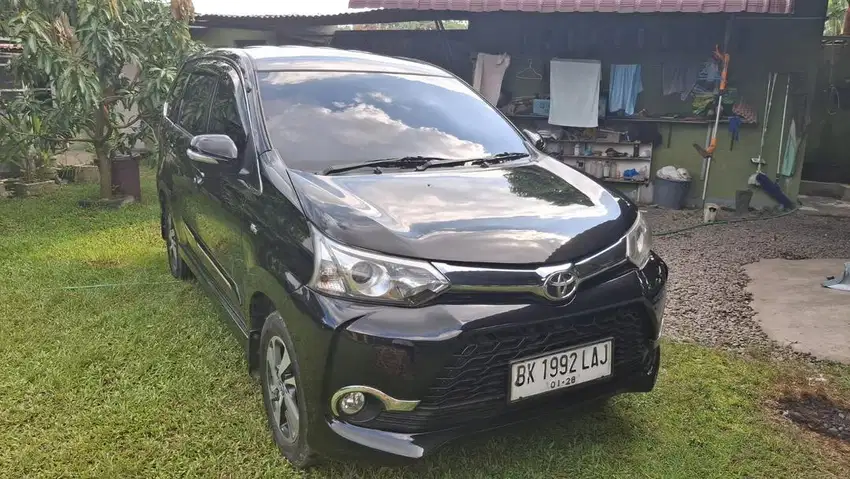 Avanza veloz 1.5 AT tahun 2017 pemakaian 2018