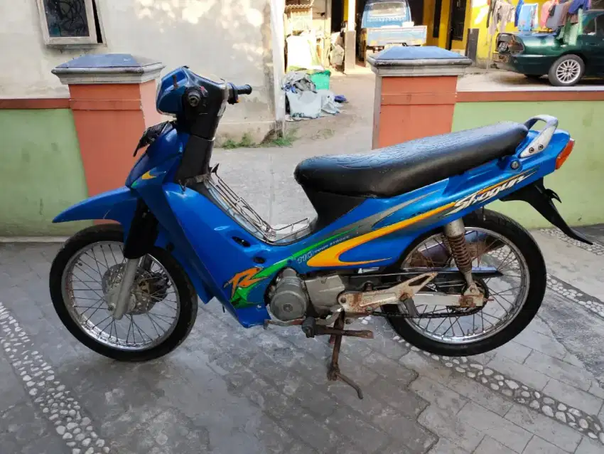 Shogun R thn 2001 plat AB sleman