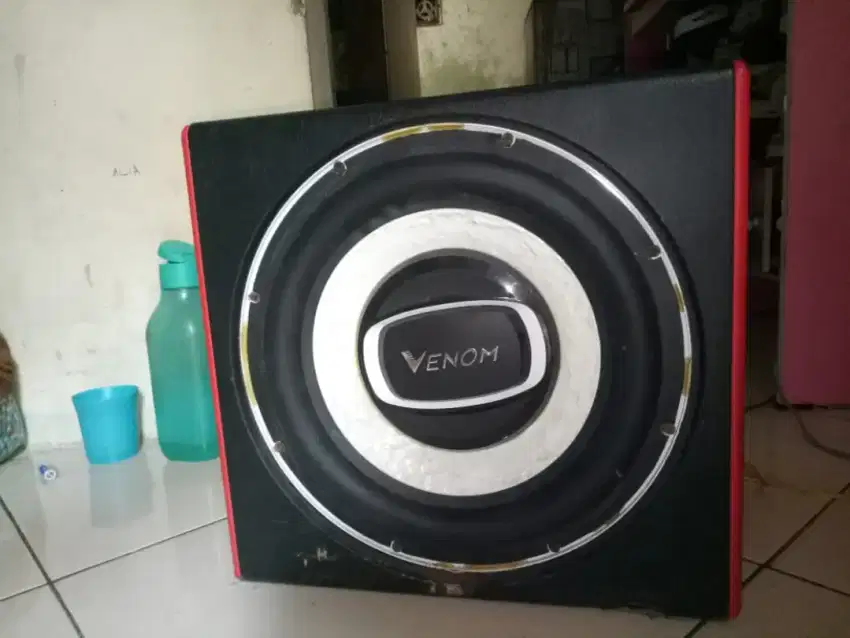 Subwoofer venom 12 inch single coil