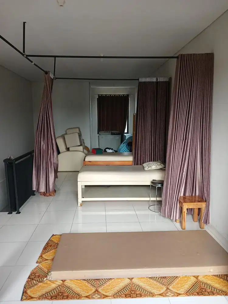 Dijual bangku dan perlengkapan usaha refelksi dan massage