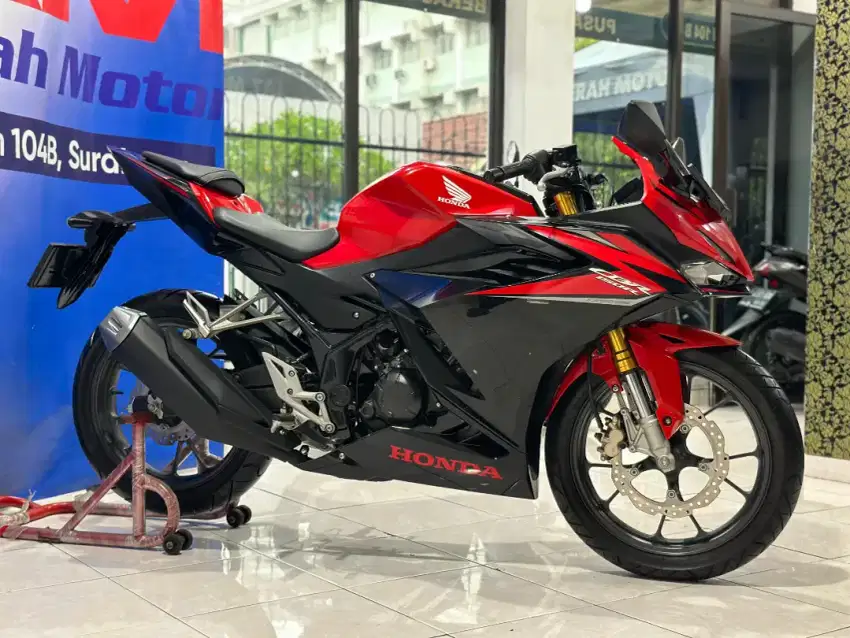 KM 4RIBU * HONDA CBR 150 R Facelift Tahun 2023 .