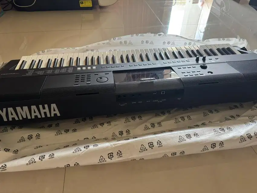 Keyboard Yamaha PSR EW410