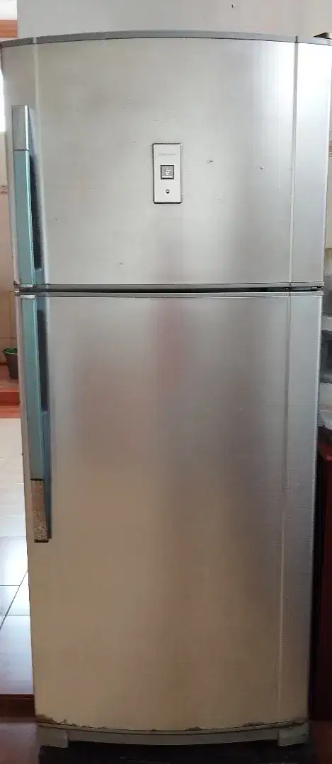 Dijual Kulkas Merek SHARP
