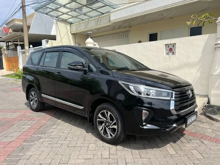 TOYOTA INNOVA 2.4 V DIESEL AT 2022