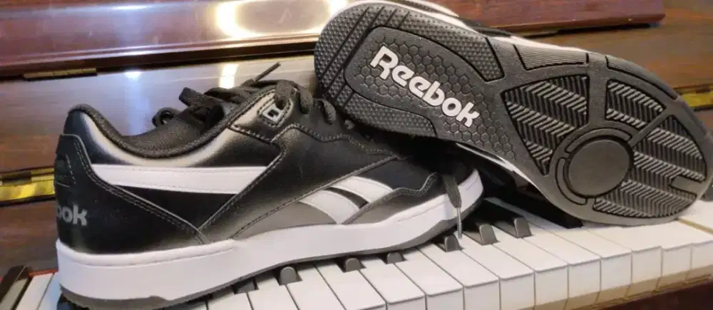 Sepatu Reebok (ori) brandnew with the box
