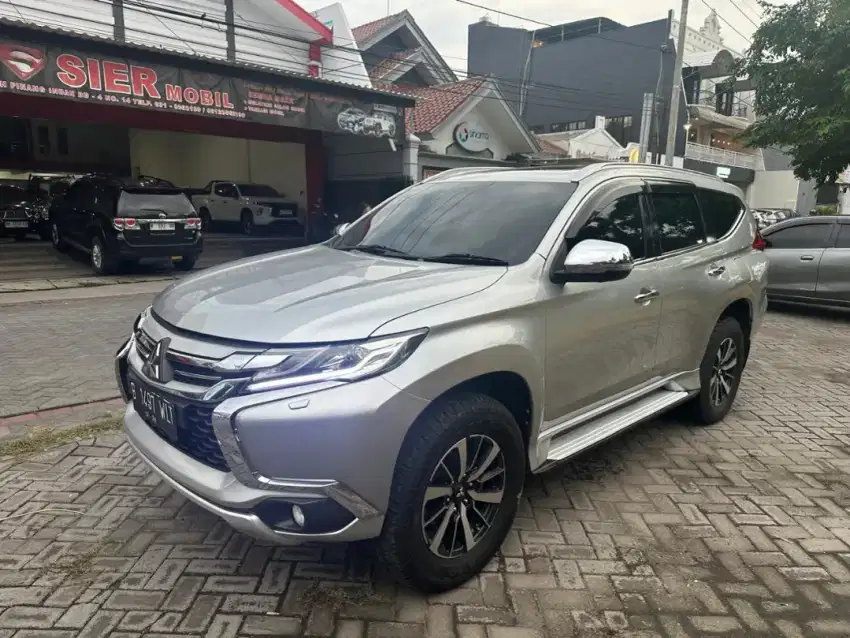 Mitsubishi Pajero Sport Dakar 4x4 PMK 2017 Pemakaian Pribadi Asli