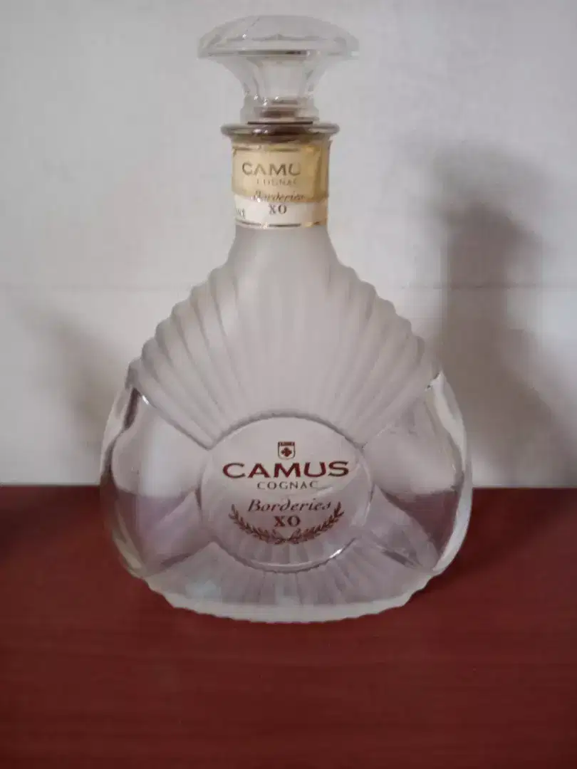 Botol alkohol Camus Cognac Borderies XO bekas