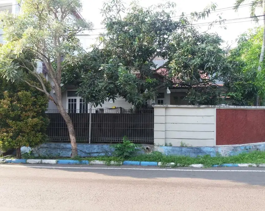 Dijual Cepat Rumah + Toko Strategis PBI Araya Blimbing Kota Malang