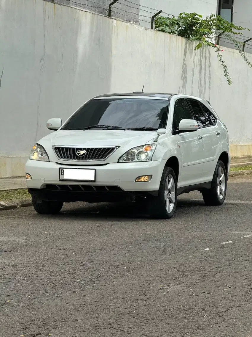 Toyota Harrier 2.4 L Premium Facelift 2011 white putih CBU Japan 2012