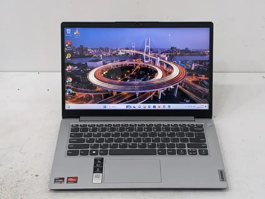 Laptop Lenovo Ideapad Slim 1  AMD Ryzen 3-7320U/Ram 8GB/SSD 512GB