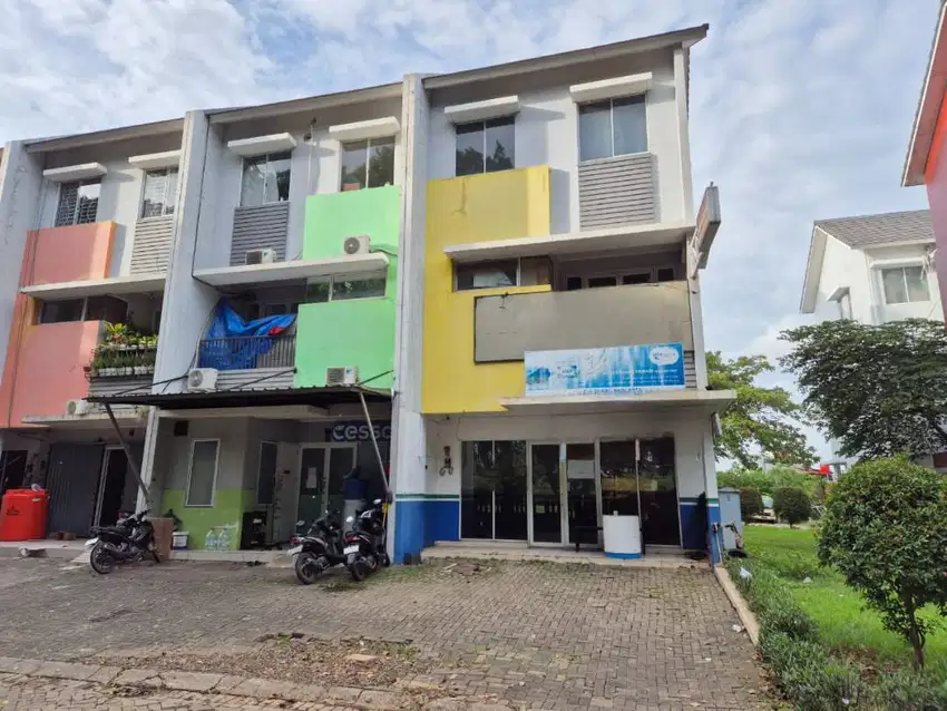 Ruko Casa jardin siap huni posisi hoek jual cepat jarang ada