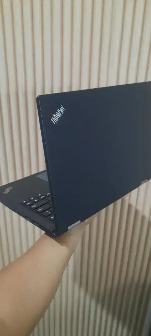 LENOVO Yoga T260