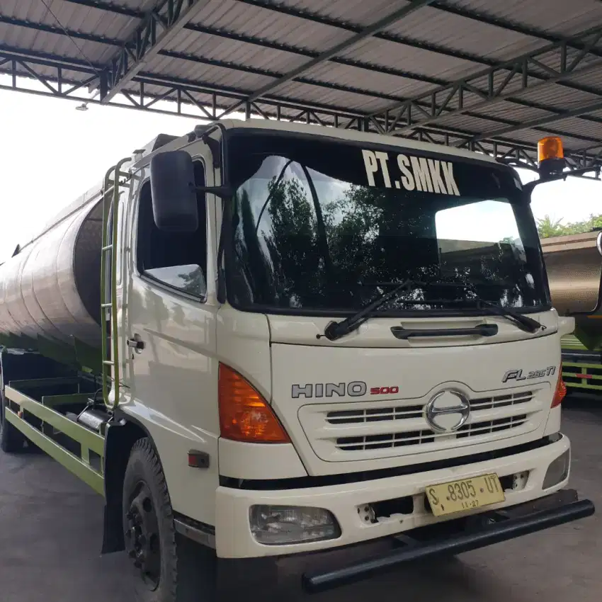 Hino FL235JW Tangki Stainless 30KL 2015