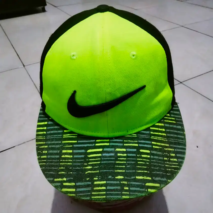 Topi Nike True bekas