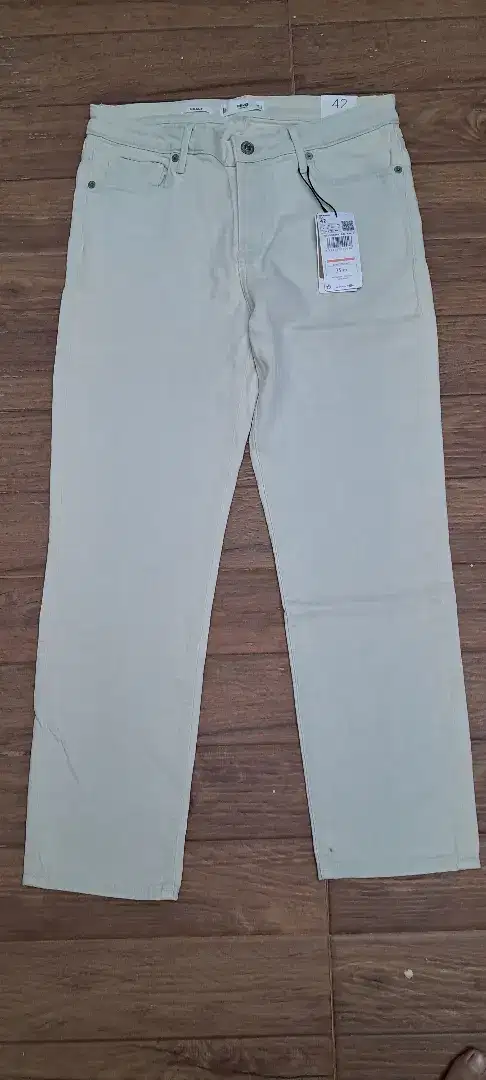 FS celana wanita Mango slim cropped / mid waist size 42