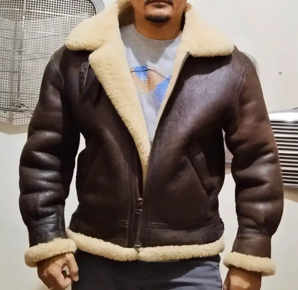 Jaket kulit pilot B3 bomber sepeda tas sepatu kulit jam vintage antik