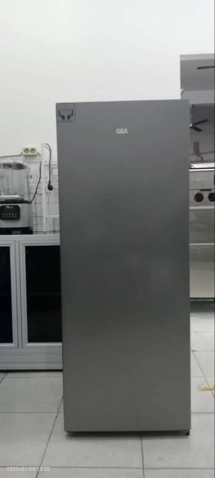 Gea Upright Freezer ( GF 24 DC )