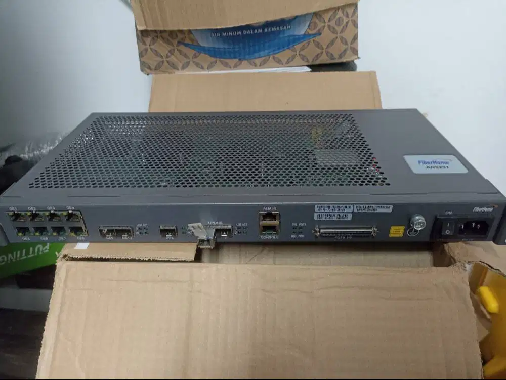Router FiberHome AN5231-8G-AGX