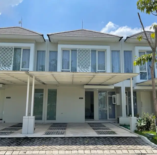 Rumah disewakan Fully furnished di Grand Pakuwon JEA1, Surabaya Barat