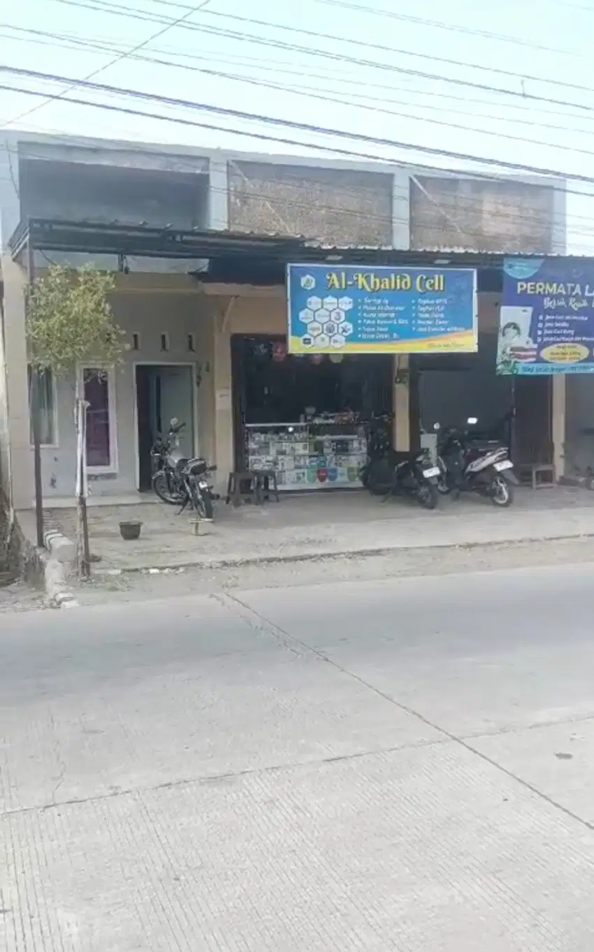 Rumah plus dua kios depan kantor BKAD kesesi