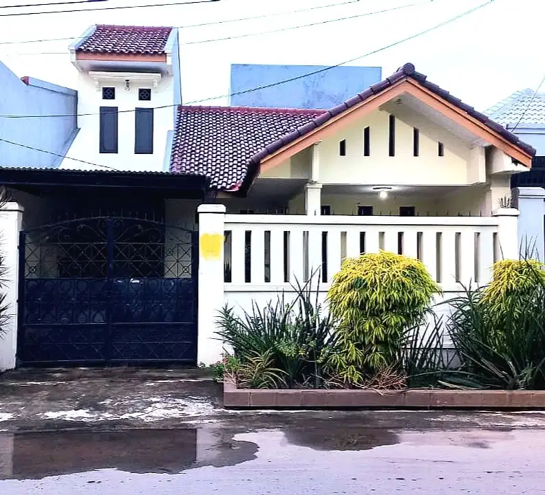 RUMAH BAGUS SANGAT STRATEGIS DI KOTA BEKASI, JUAL BU