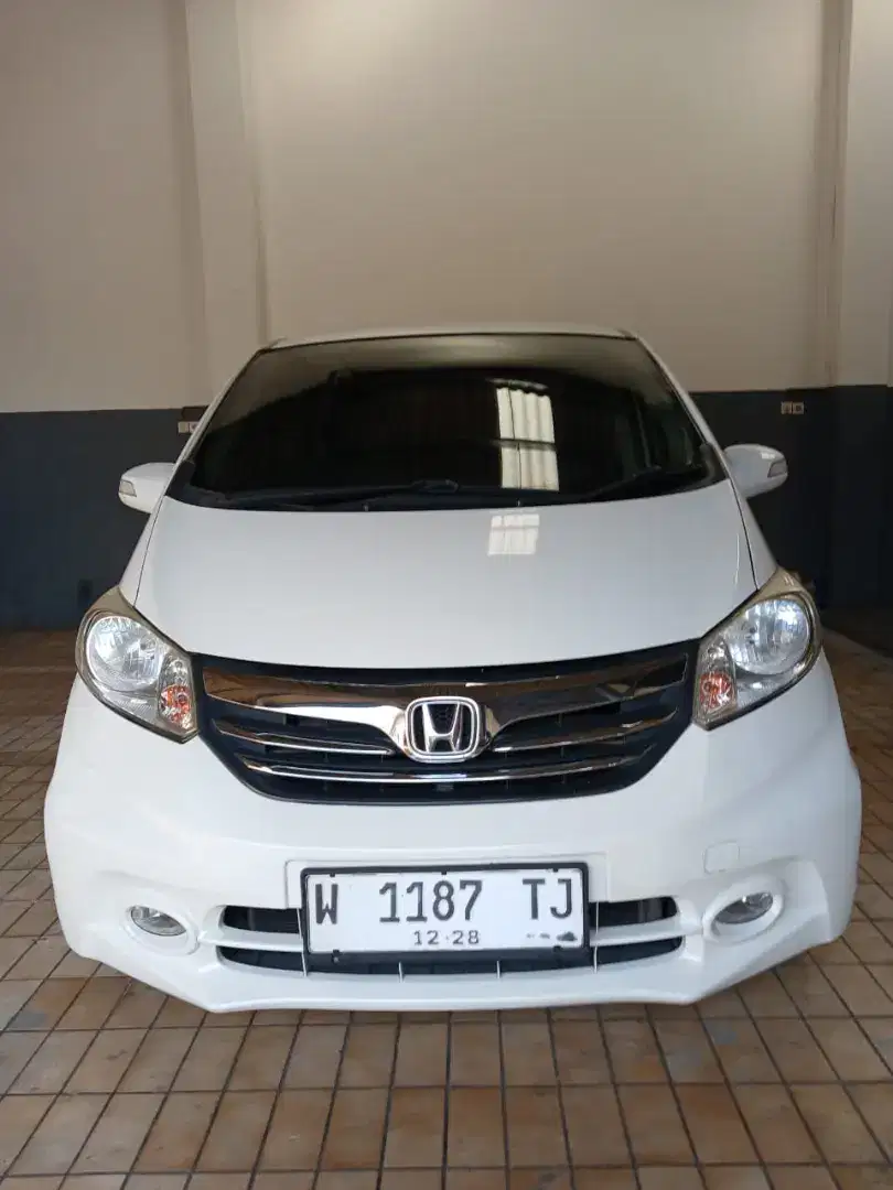 Honda Freed E 1.5 Matic AC Double Blower 2013 Pajak Baru KM 100RB