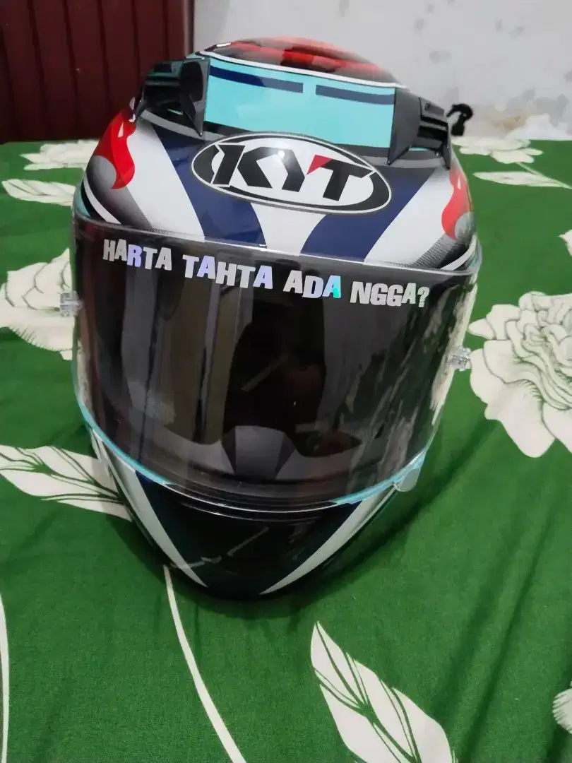 HELM BEKAS TAPI SPRTI BARU